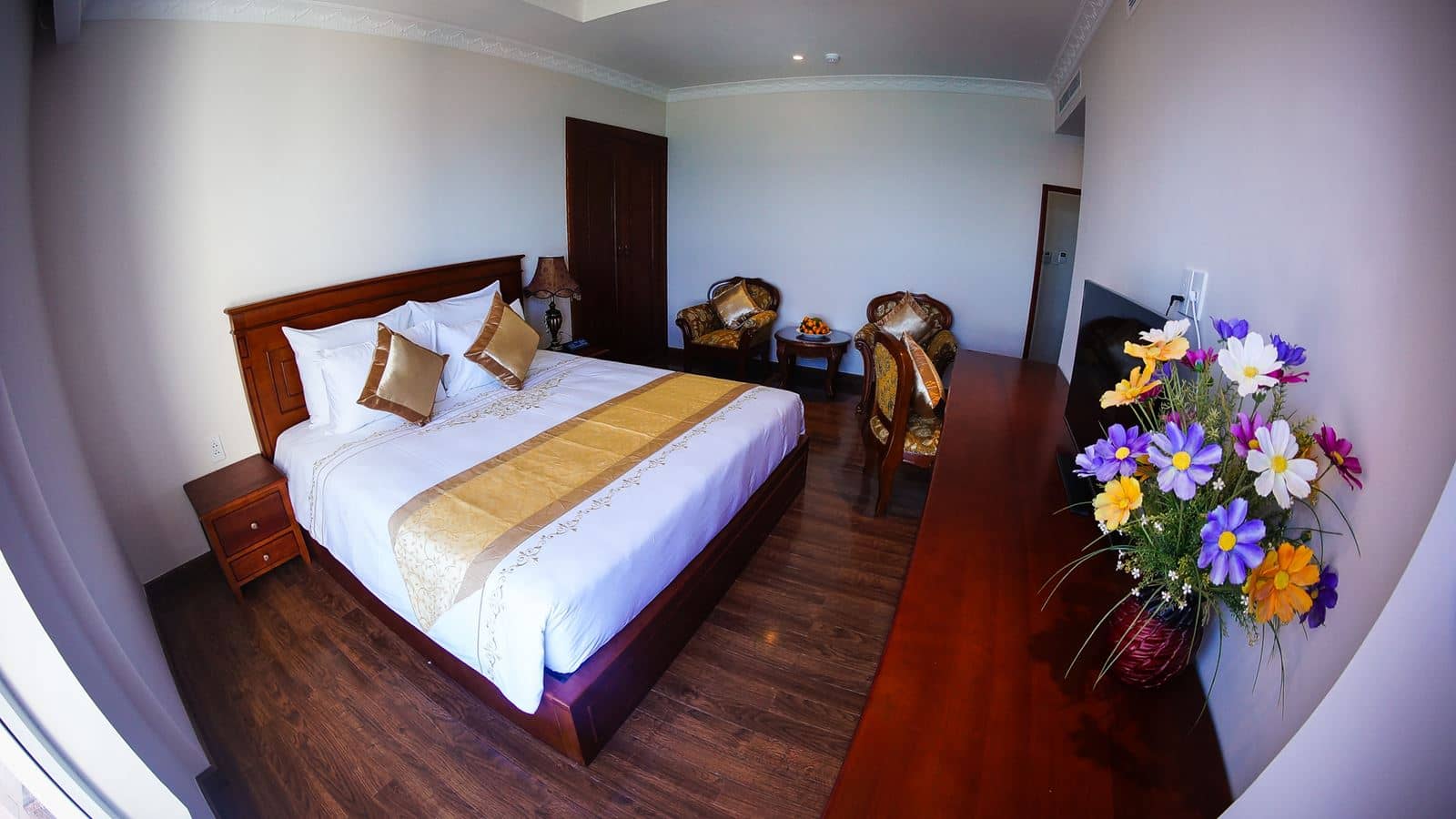 rooms-room-superior-with-window