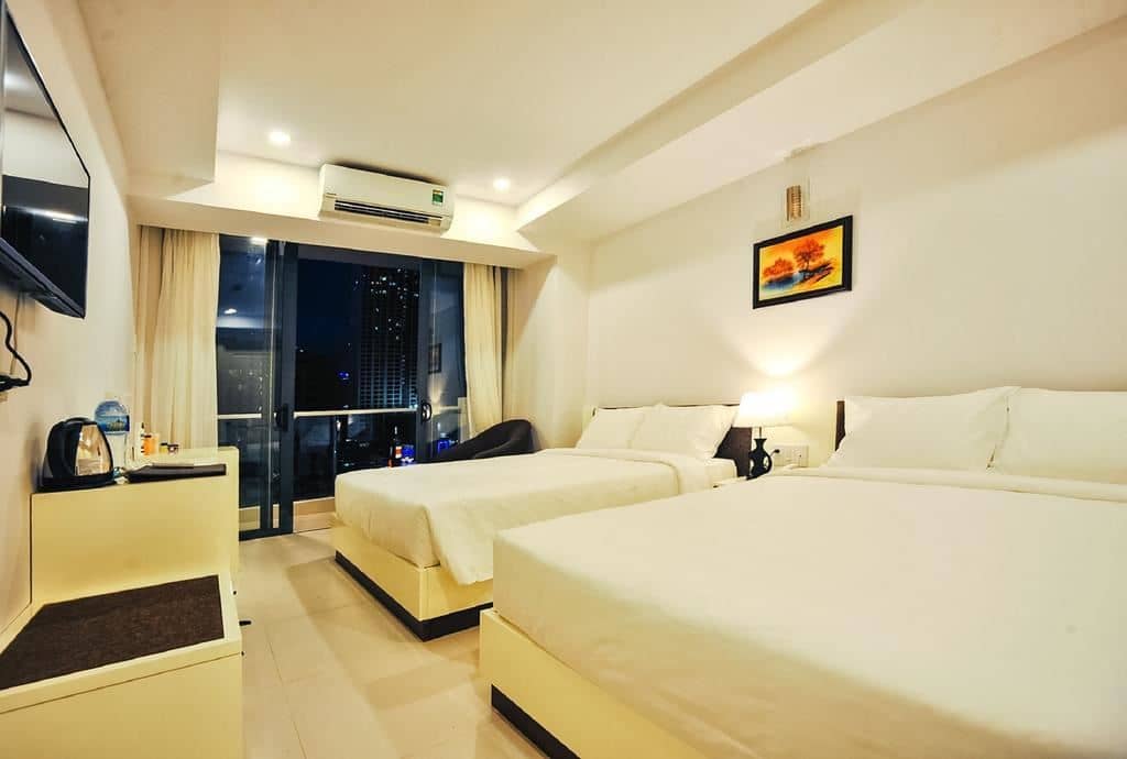 rooms-deluxe-room