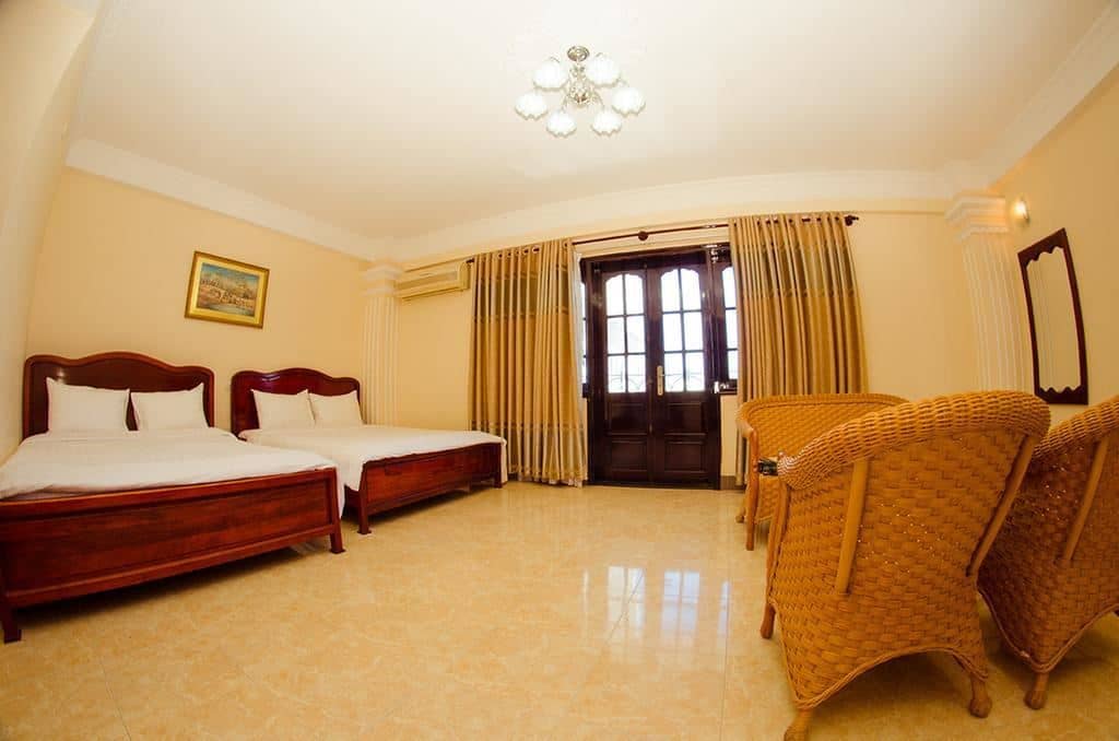 rooms-superior-room