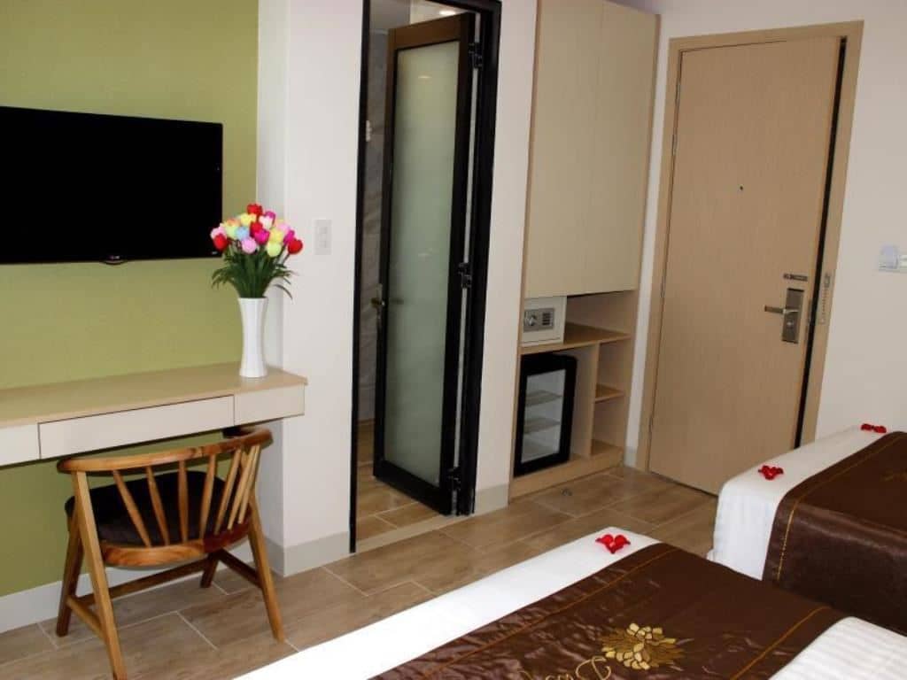 rooms-deluxe-room