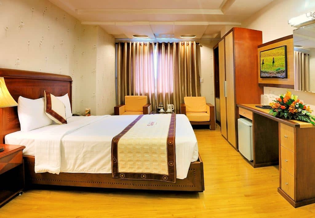 rooms-deluxe-room