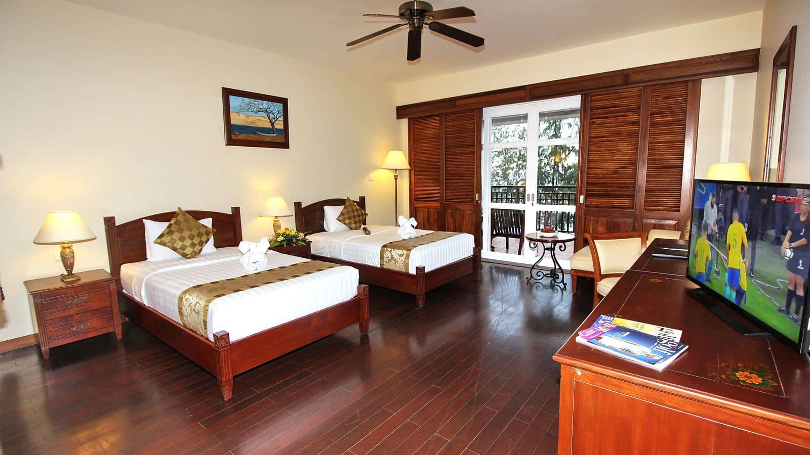 rooms-premier-deluxe-city-view