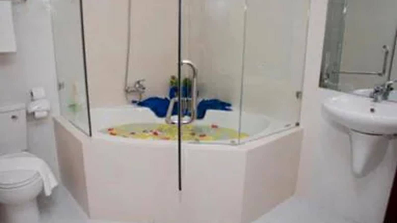 rooms-premier-deluxe-sea-view