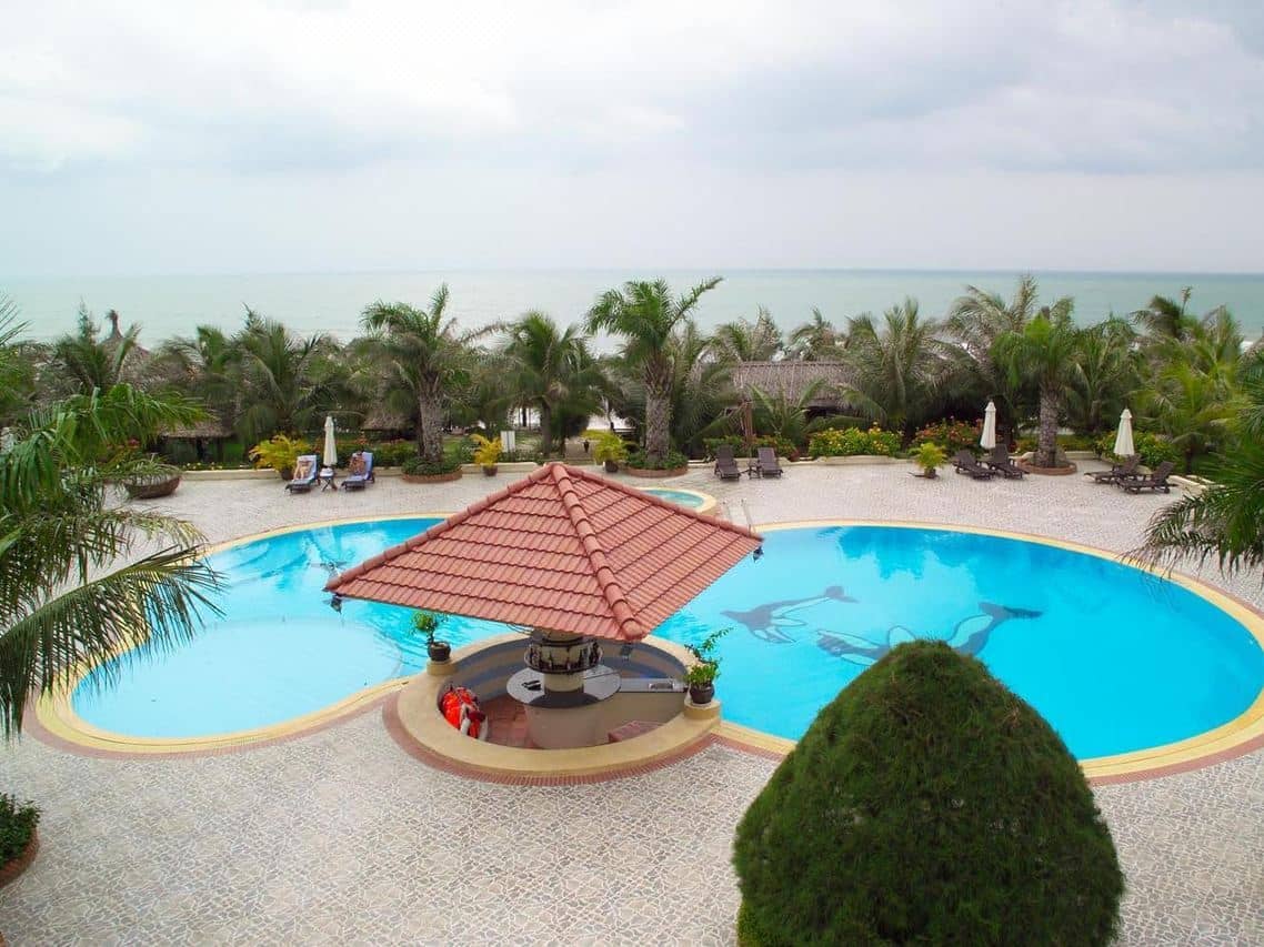 pools-outdoor-pool