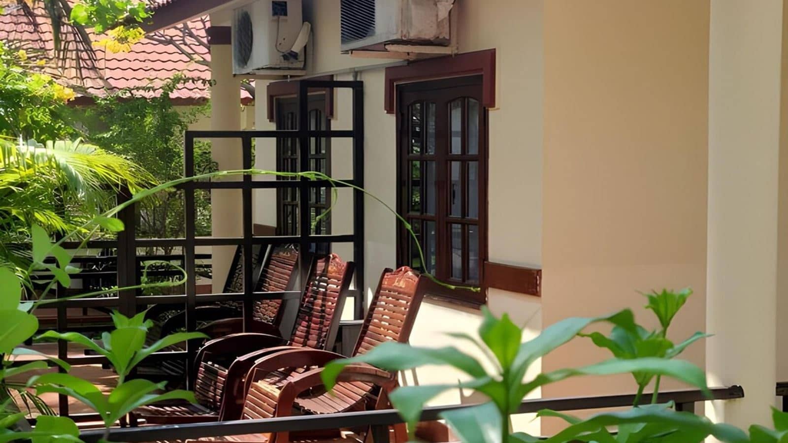 rooms-deluxe-villa-garden-view-with-terrace