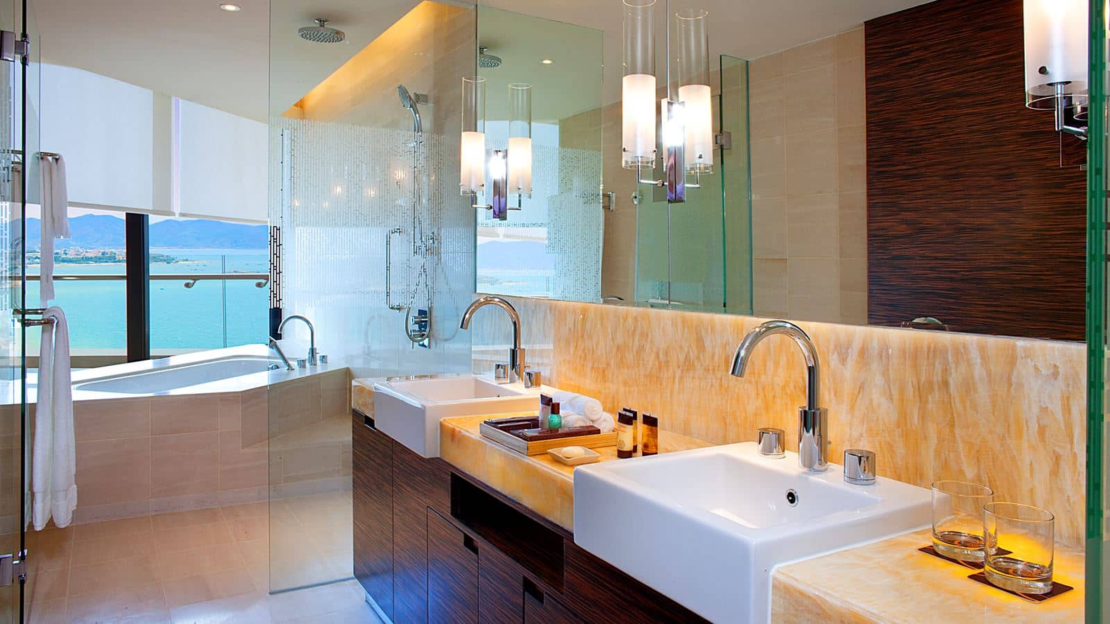 rooms-premium-deluxe-ocean-view
