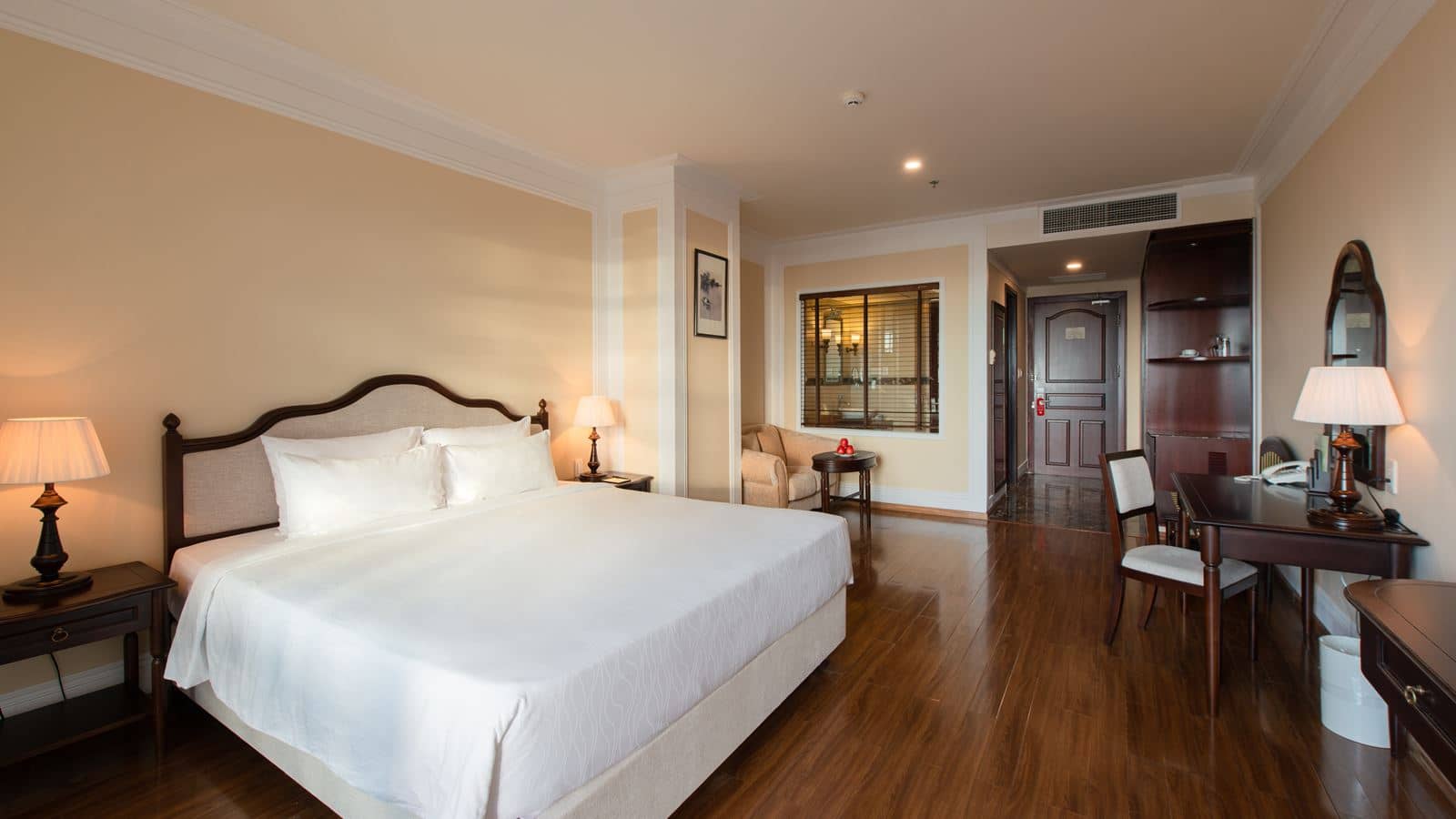 rooms-deluxe-room