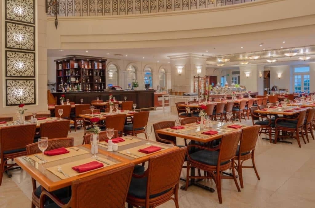 restaurants-restaurants