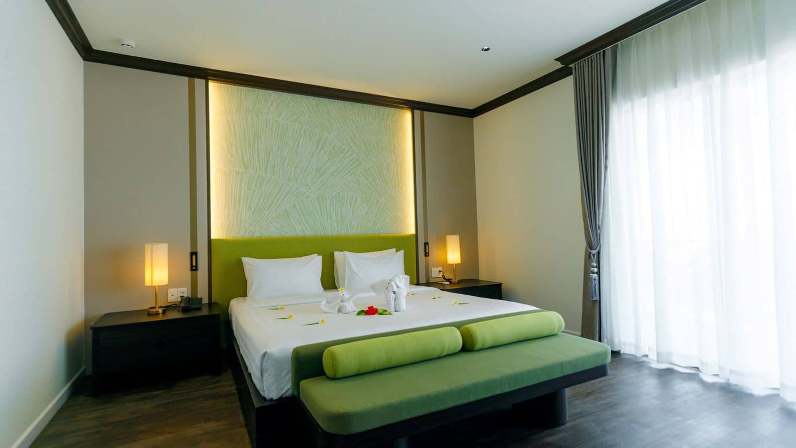 rooms-3bedroom-beachfront-executive-family-villa