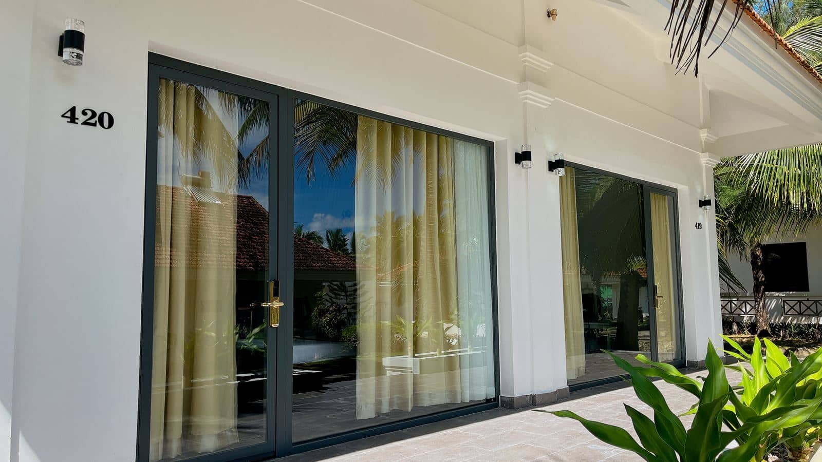 rooms-bungalow-garden-view-with-terrace