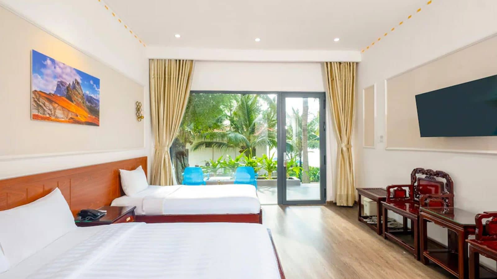 rooms-bungalow-garden-view-with-terrace