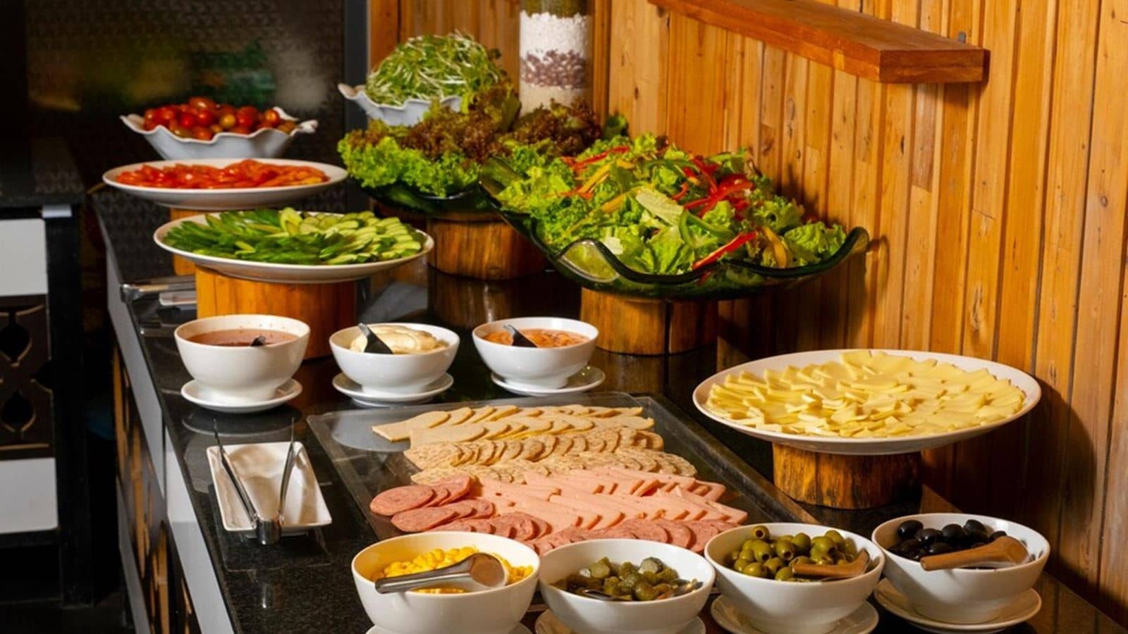 restaurants-restaurant
