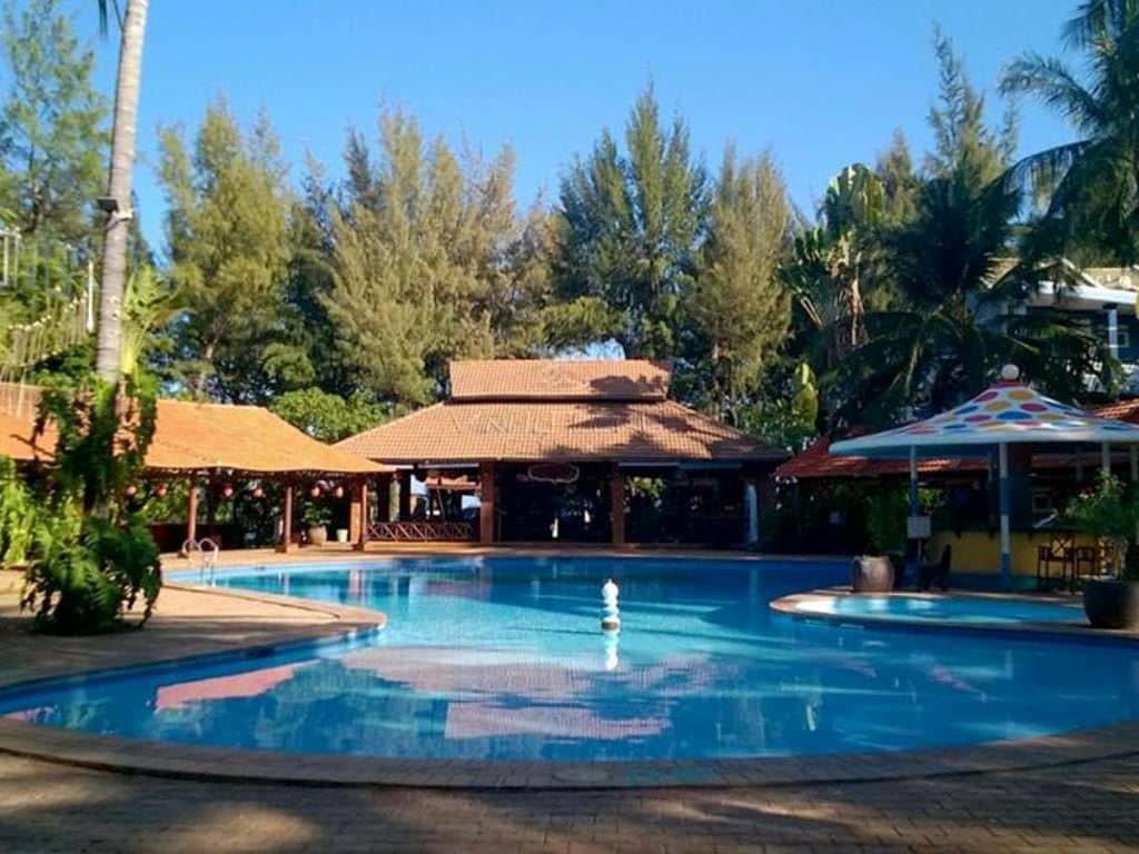 pools-outdoor-pool