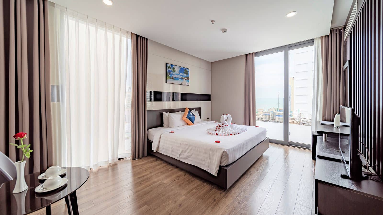 rooms-premier-deluxe-sea-view-with-window