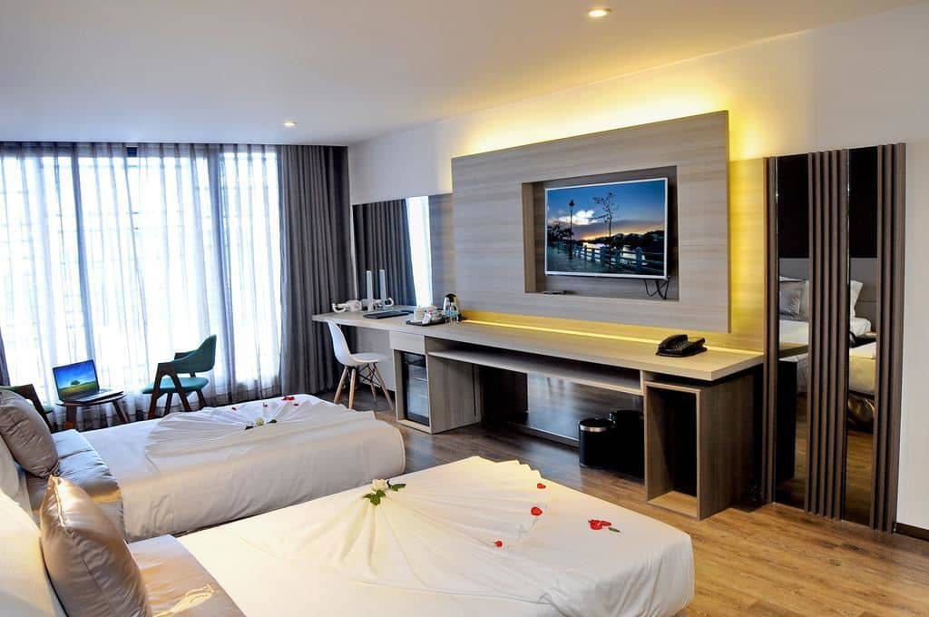 rooms-senior-deluxe-room