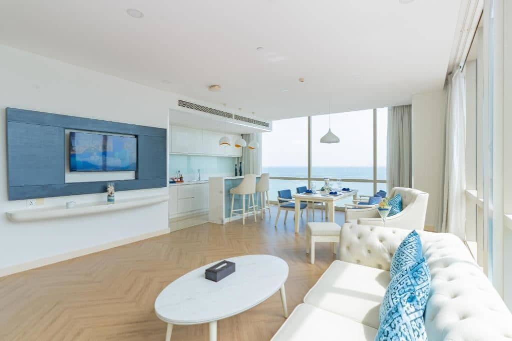 rooms-elite-suite-sea-view-child-without-extra-bed