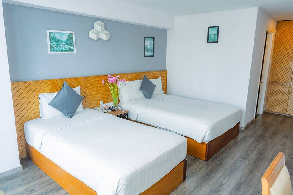 rooms-deluxe-partial-seaview-child-without-extra-bed