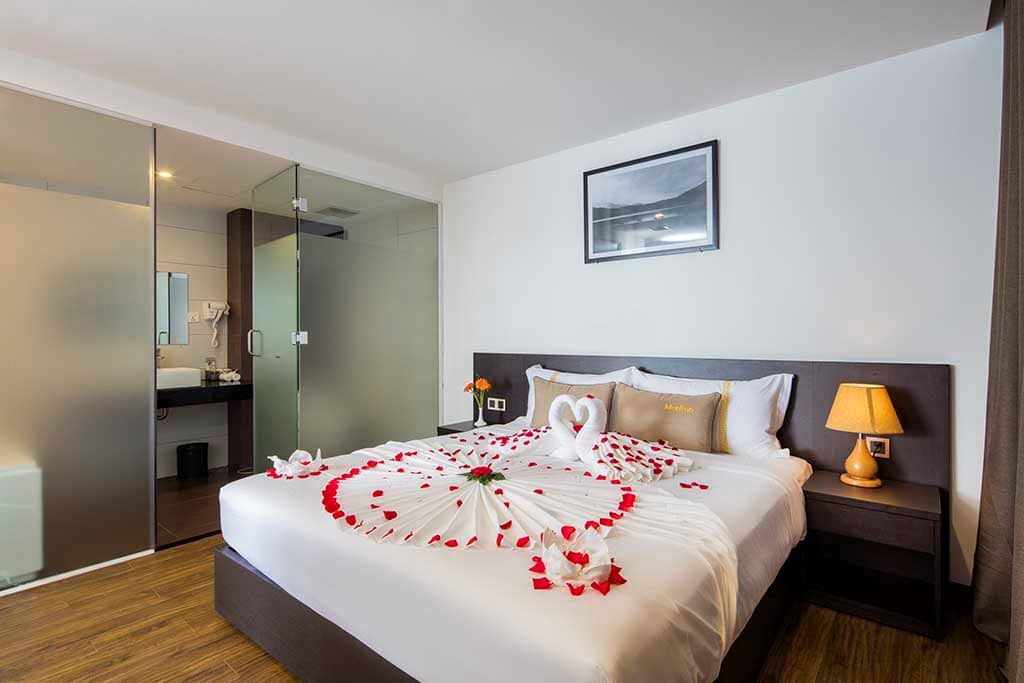 rooms-senior-triple-with-balcony
