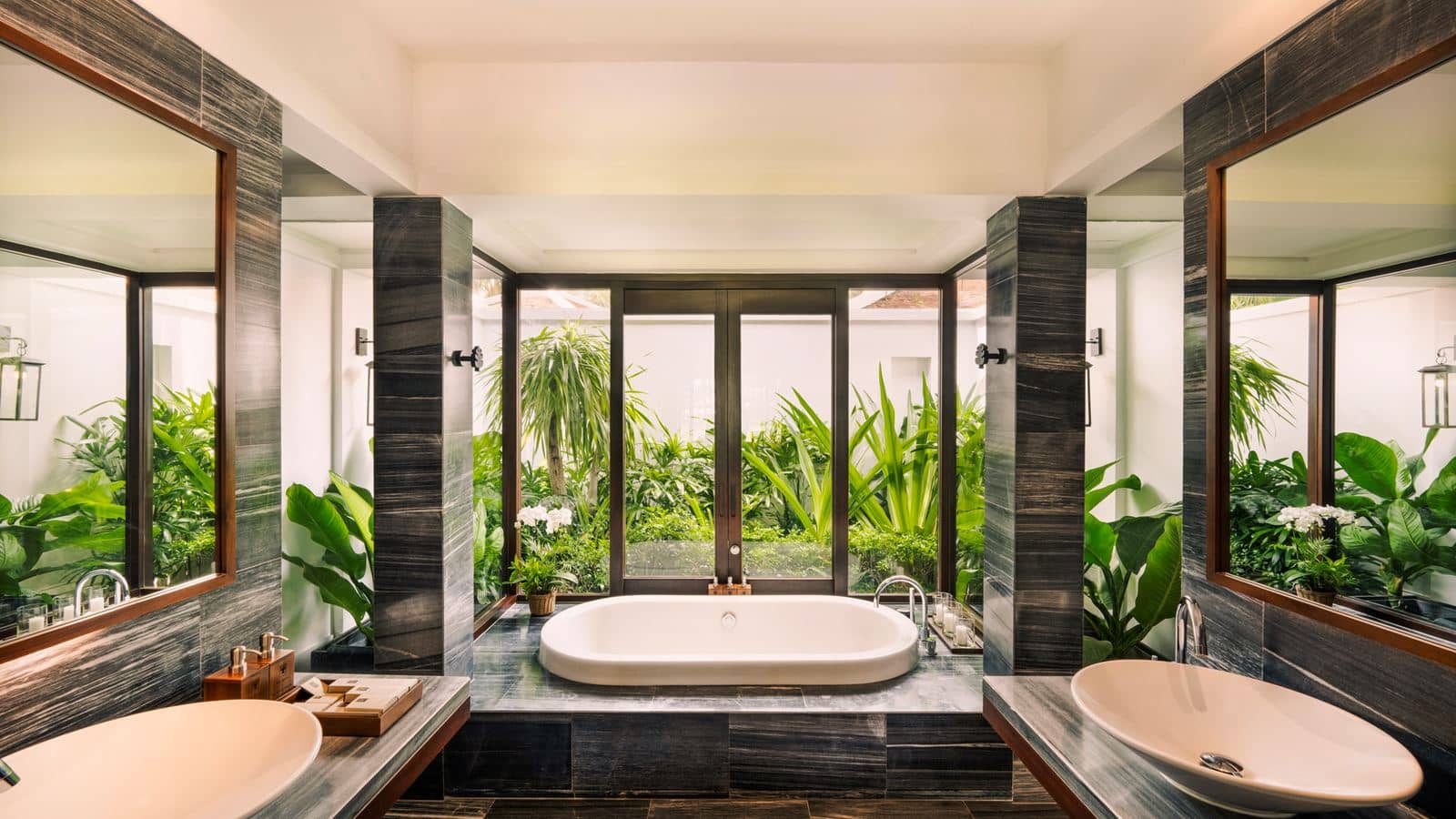 rooms-ocean-front-pool-villa