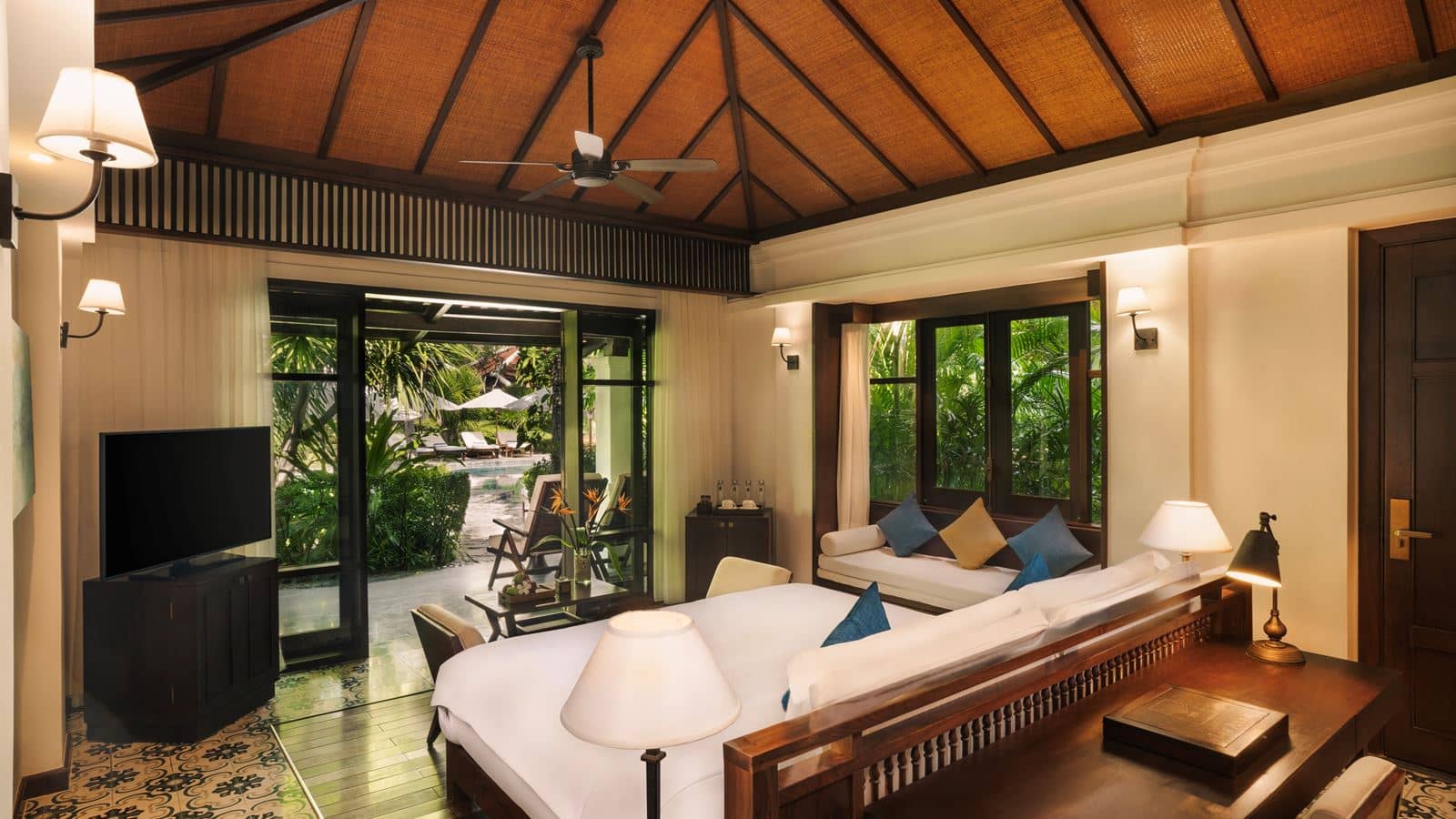 rooms-sea-view-villa-child-without-extra-bed
