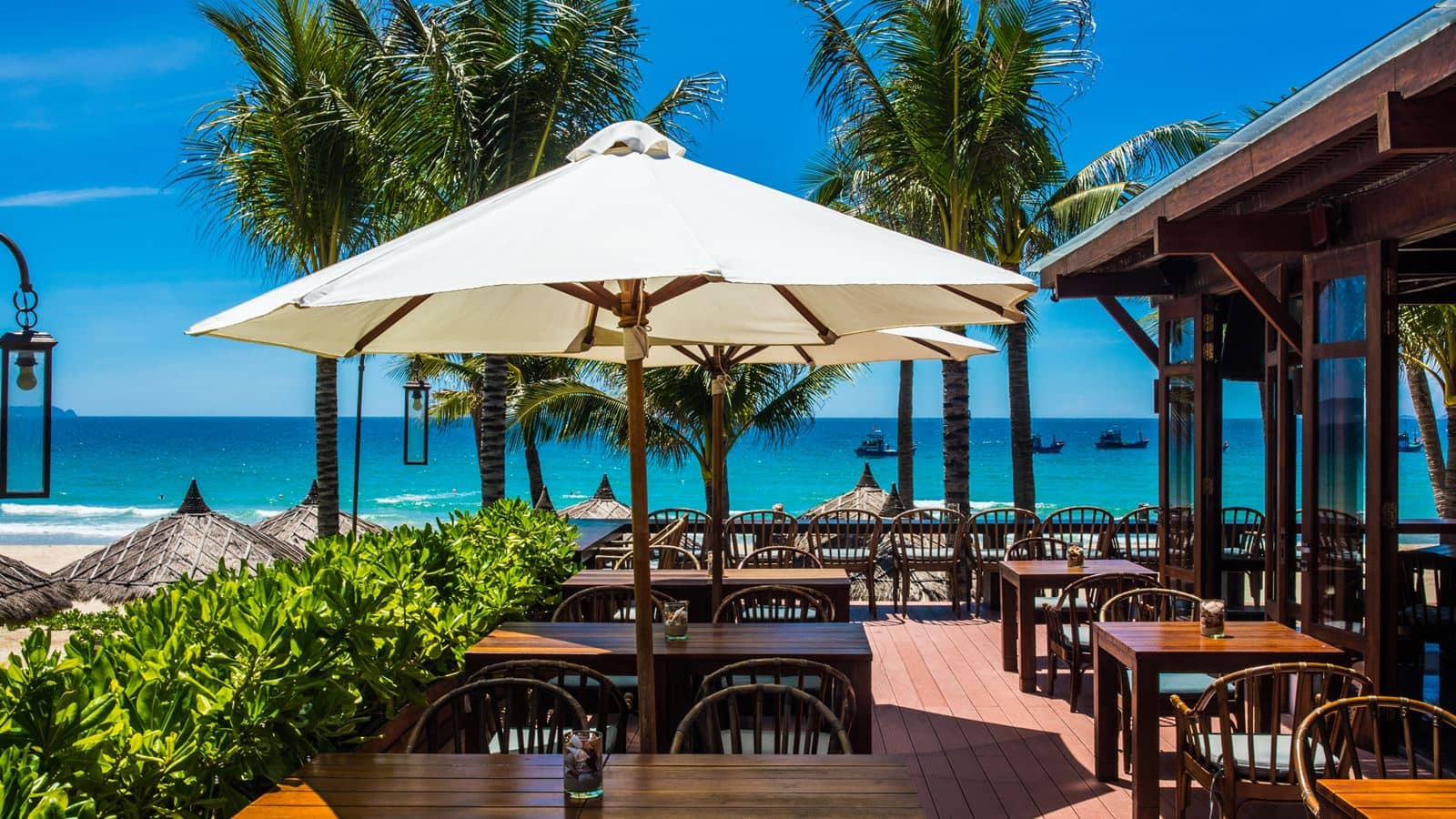 restaurants-beach-club-restaurant--bar