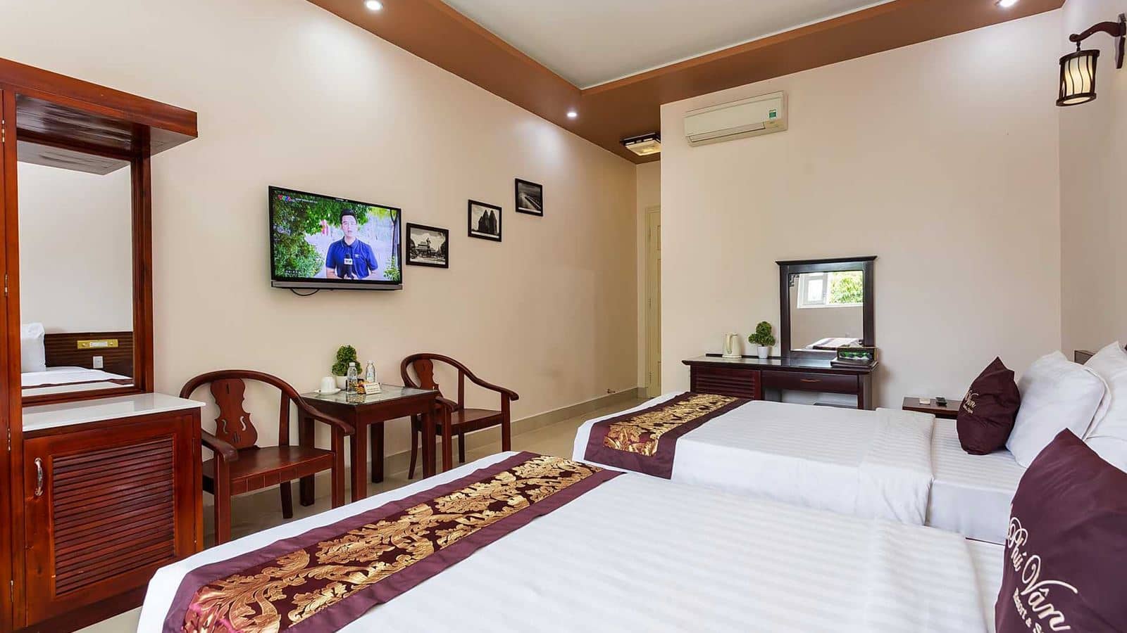 rooms-superior-room