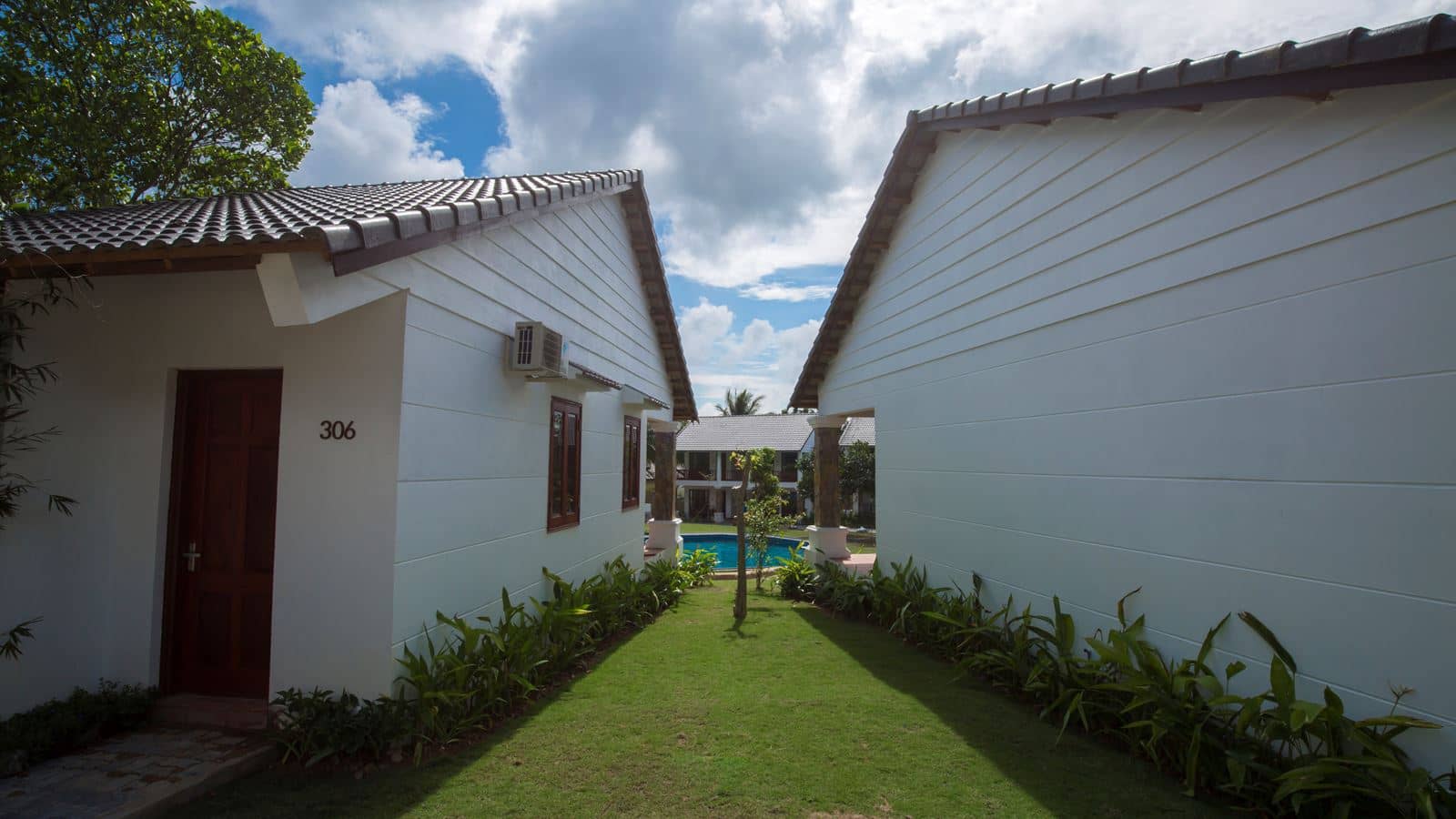 rooms-premium-pool-retreat-double