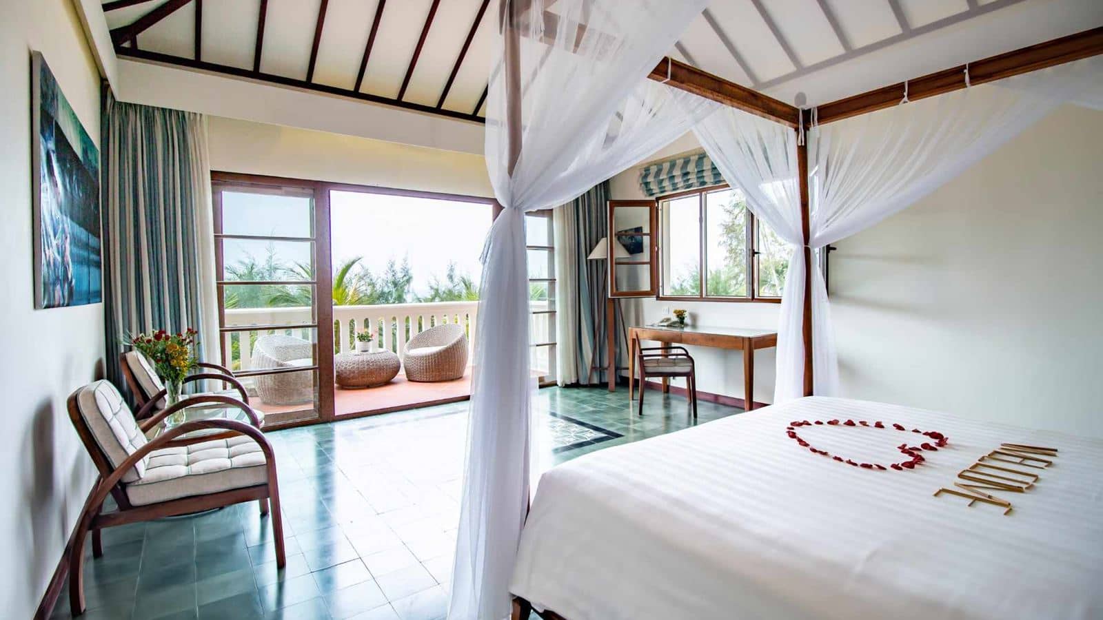 rooms-premium-seafront