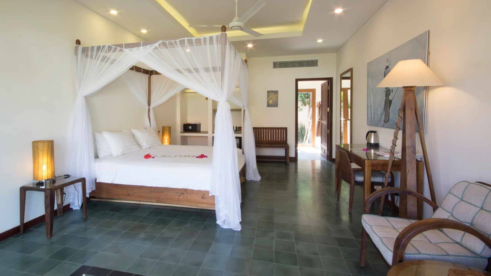 rooms-premium-seafront-child-without-extra-bed