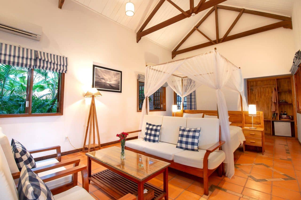 rooms-large-sea-view-child-without-extra-bed
