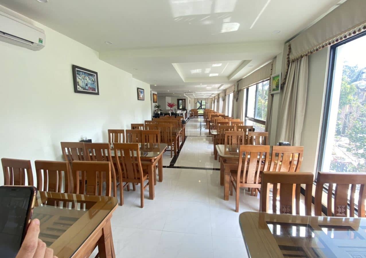 restaurants-restaurant