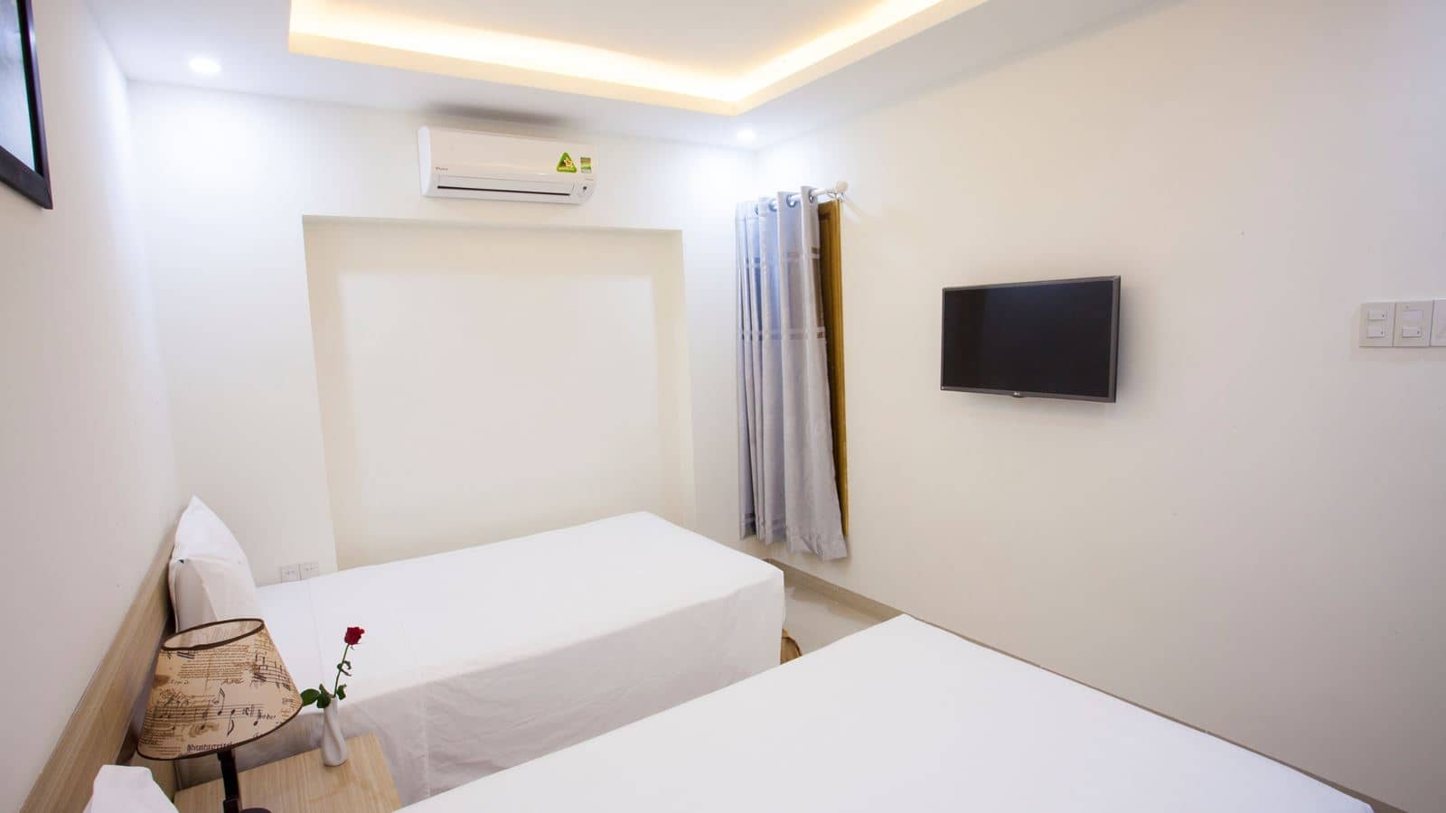 rooms-superior-room