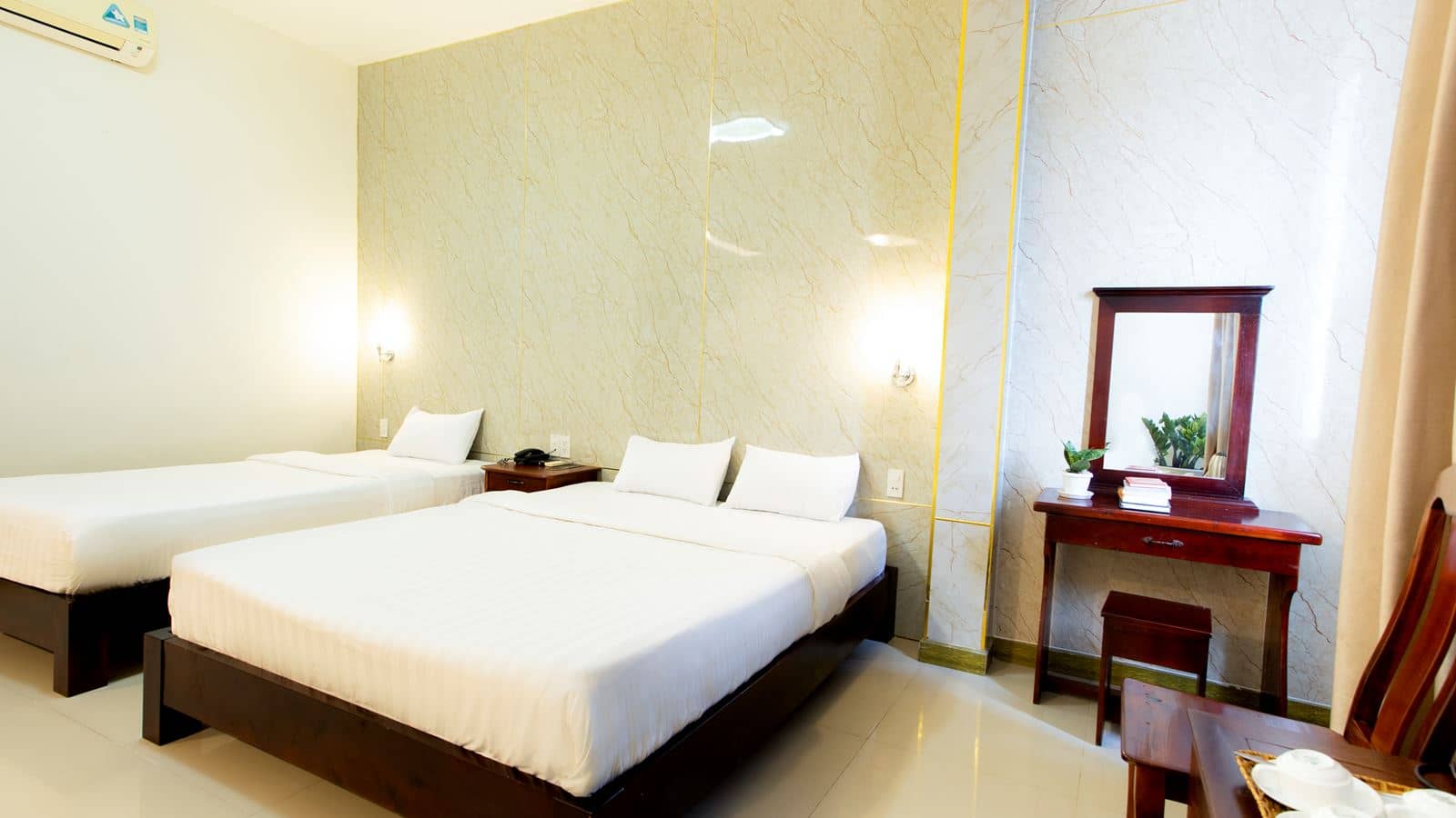 rooms-deluxe-family-room-no-extra-bed