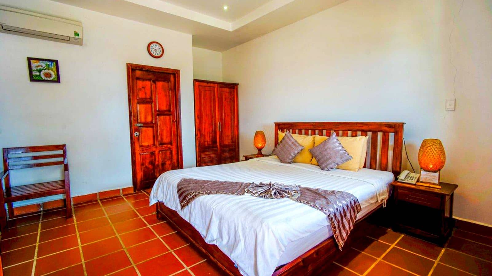 rooms-deluxe-partial-sea-view-with-terrace