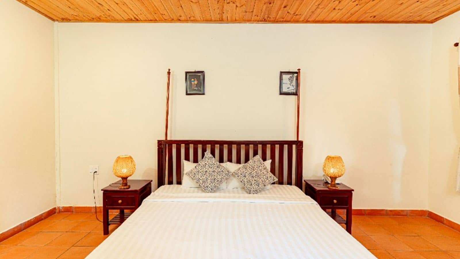 rooms-superior-bungalow-garden-view-with-terrace-child-without-extra-bed