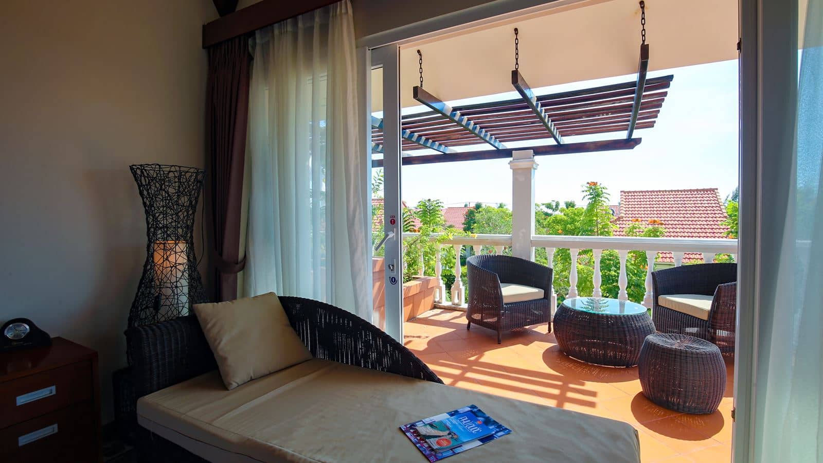 rooms-luxury-gardenview-villa-child-without-extra-bed
