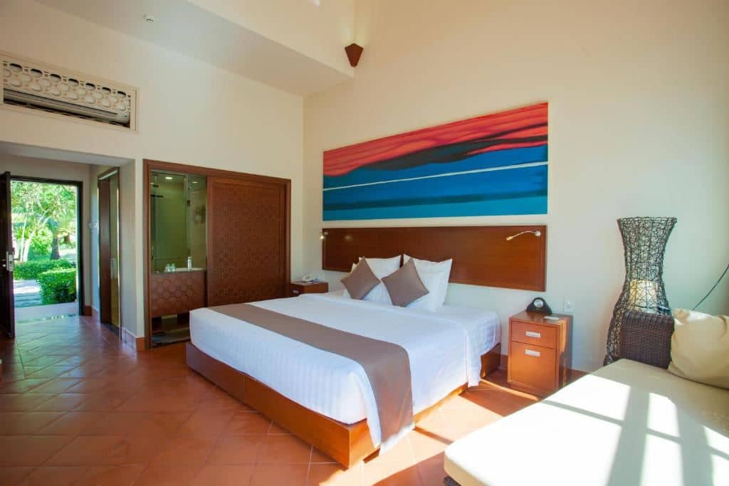 rooms-luxury-gardenview-villa