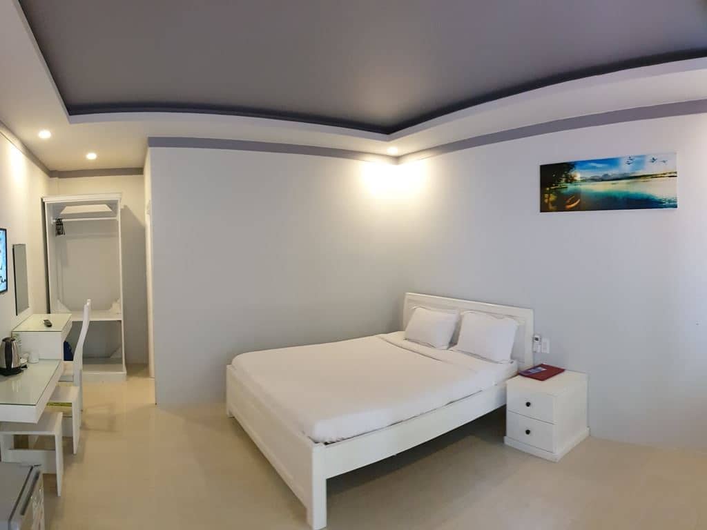 rooms-standard-double-bungalow-garden-view-with-balcony
