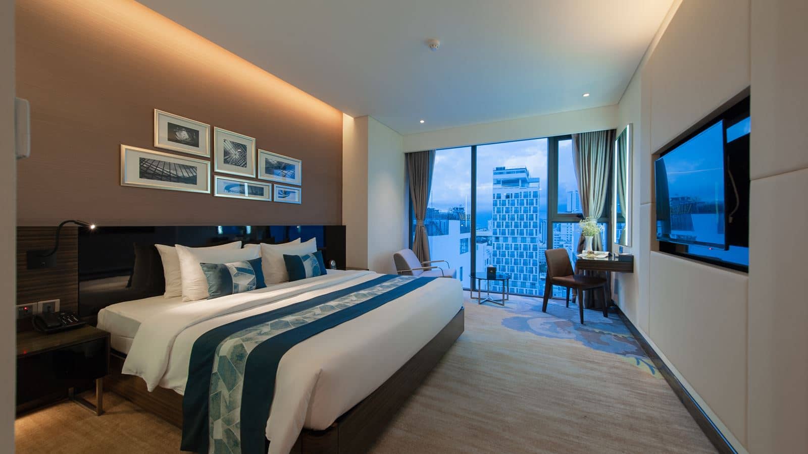 rooms-grand-deluxe-partial-sea-view-with-window