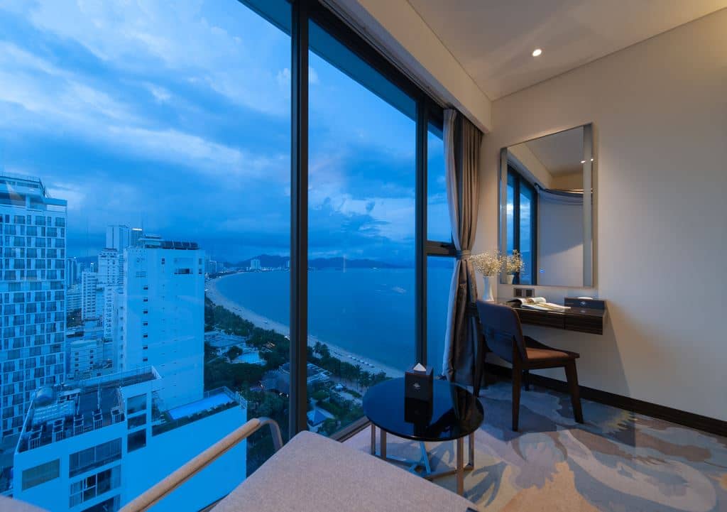 rooms-grand-deluxe-partial-sea-view-with-window-child-without-extra-bed