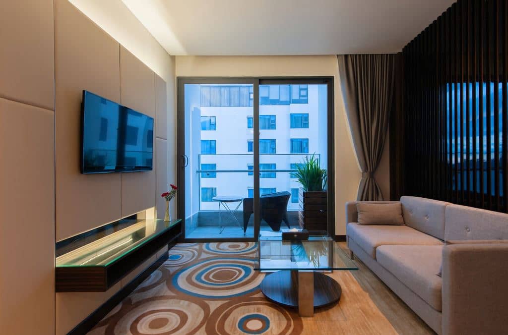 rooms-triple-suite-sea-view-with-balcony