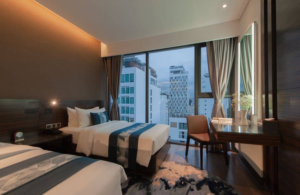 rooms-triple-suite-sea-view-with-balcony