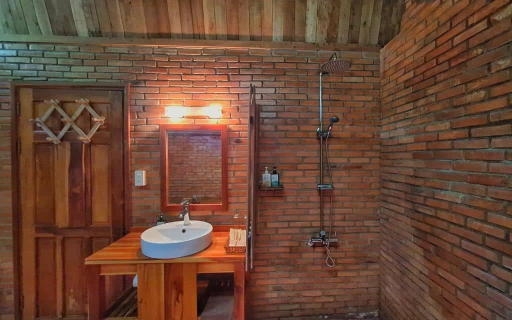 rooms-deluxe-bungalow-with-partial-sea-view-no-extra-bed