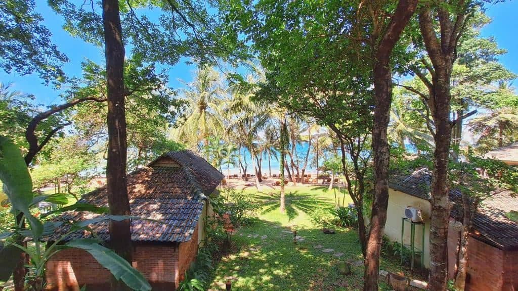 rooms-deluxe-bungalow-with-partial-sea-view-no-extra-bed