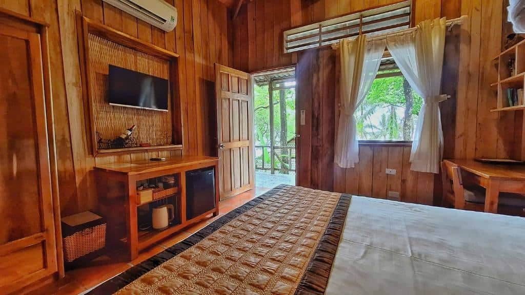 rooms-deluxe-bungalow-with-partial-sea-view-no-extra-bed