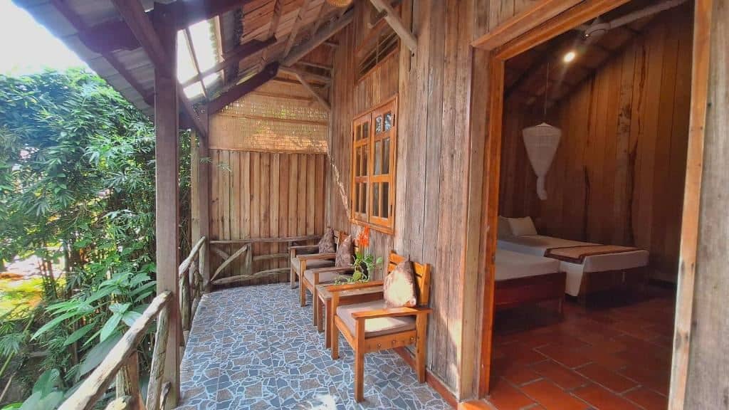 rooms-bungalow-triple-with-garden-view