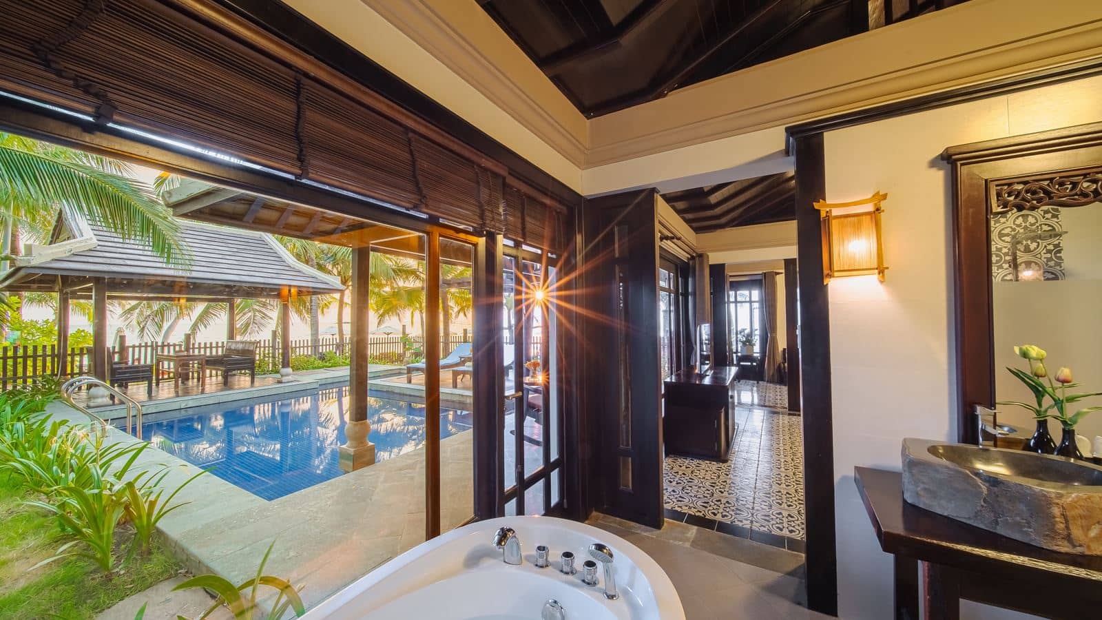 rooms-inpeccable-beach-step-villa