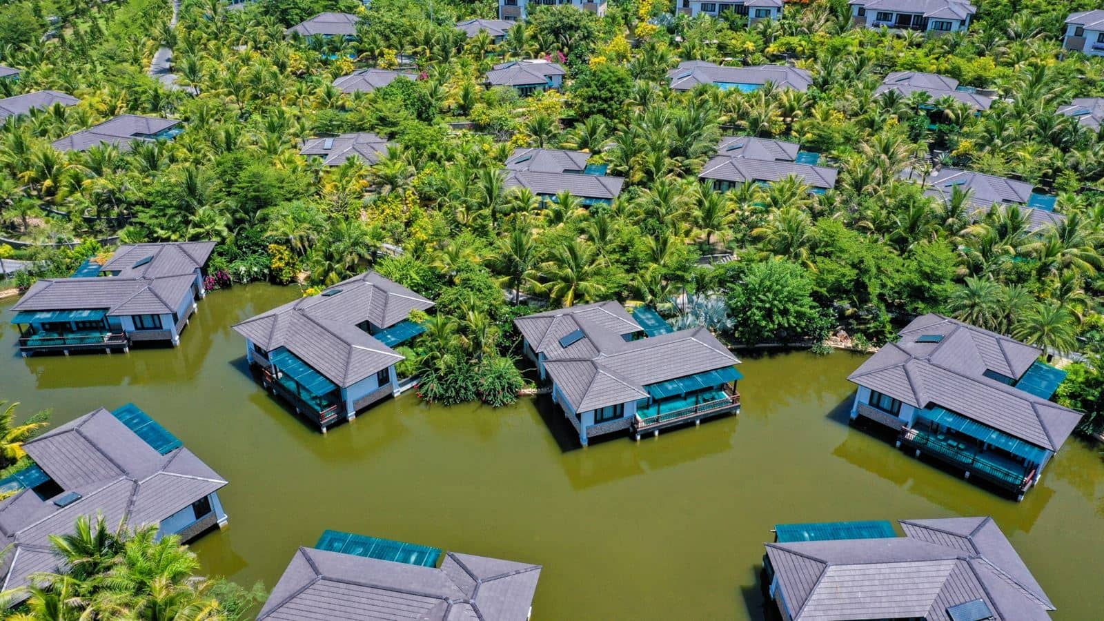 rooms-2bedroom-gardenlagoon-villa