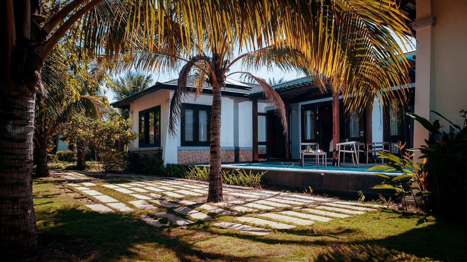 rooms-3bedroom-garden-villa