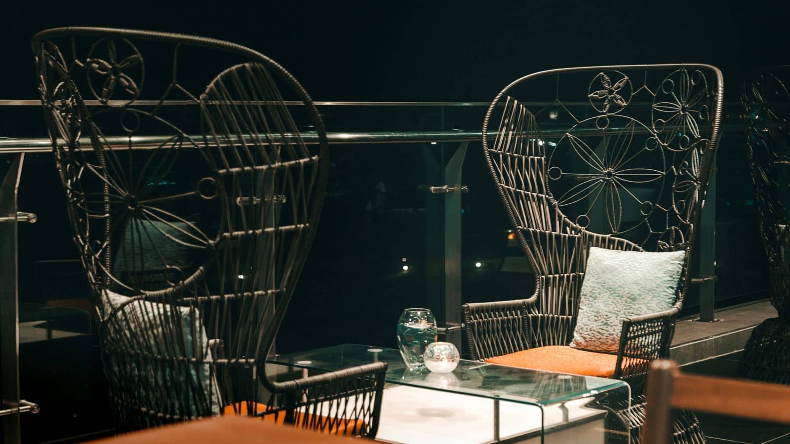 bars-sky-lounge